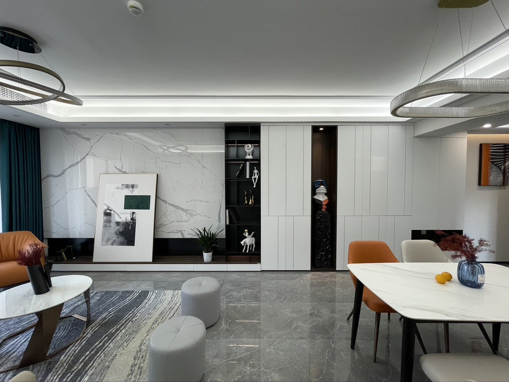 96平米现代简约风三室客厅装修效果图，背景墙创意设计图