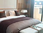 800平米新中式风格别墅卧室装修效果图，背景墙创意设计图