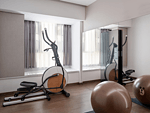 85平米现代简约风二室健身房装修效果图，窗帘创意设计图