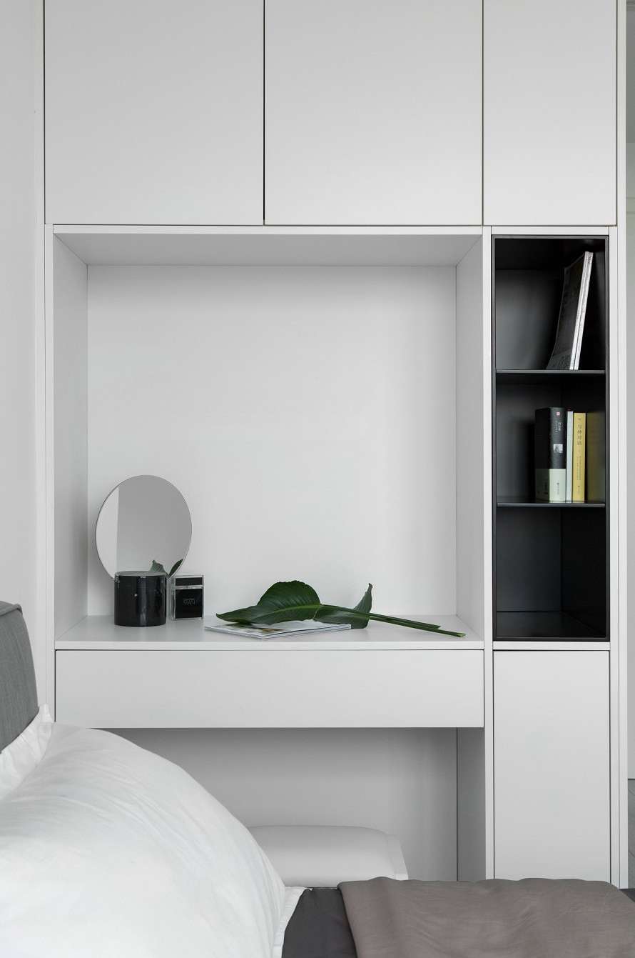 128平米现代简约风三室卧室装修效果图，书柜创意设计图
