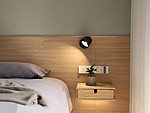 125平米日式风格三室卧室装修效果图，飘窗创意设计图
