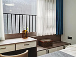107平米现代简约风三室卧室装修效果图，收纳柜创意设计图
