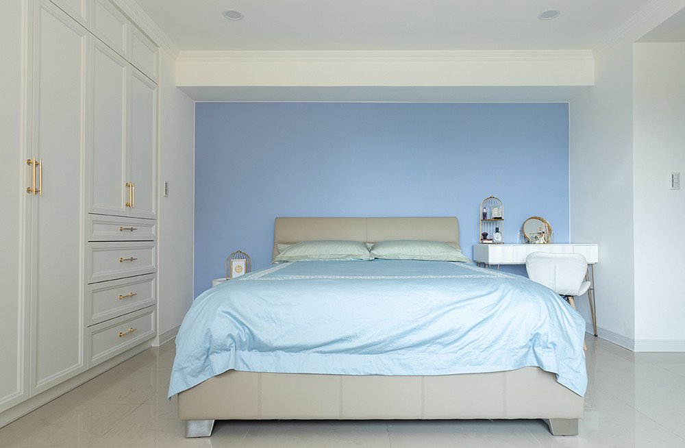 105平米美式风格三室次卧装修效果图，背景墙创意设计图