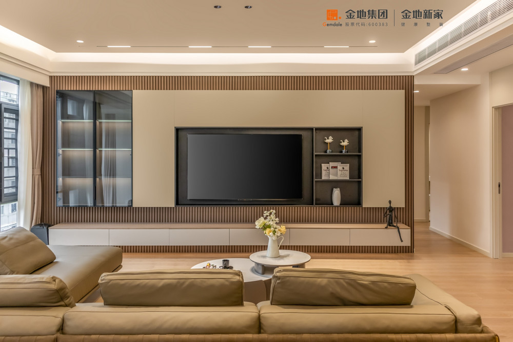 180平米现代简约风三室客厅装修效果图，电视墙创意设计图