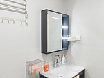 78平米现代简约风三室卫生间装修效果图，盥洗区创意设计图