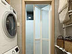 138平米日式风格三室卫生间装修效果图，盥洗区创意设计图