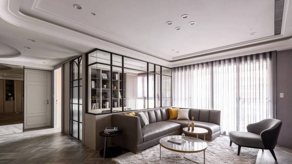 260平米美式风格四室客厅装修效果图，沙发创意设计图