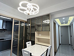 75平米现代简约风三室餐厅装修效果图，餐桌创意设计图