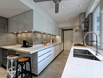 111平米简欧风格三室厨房装修效果图，吧台创意设计图
