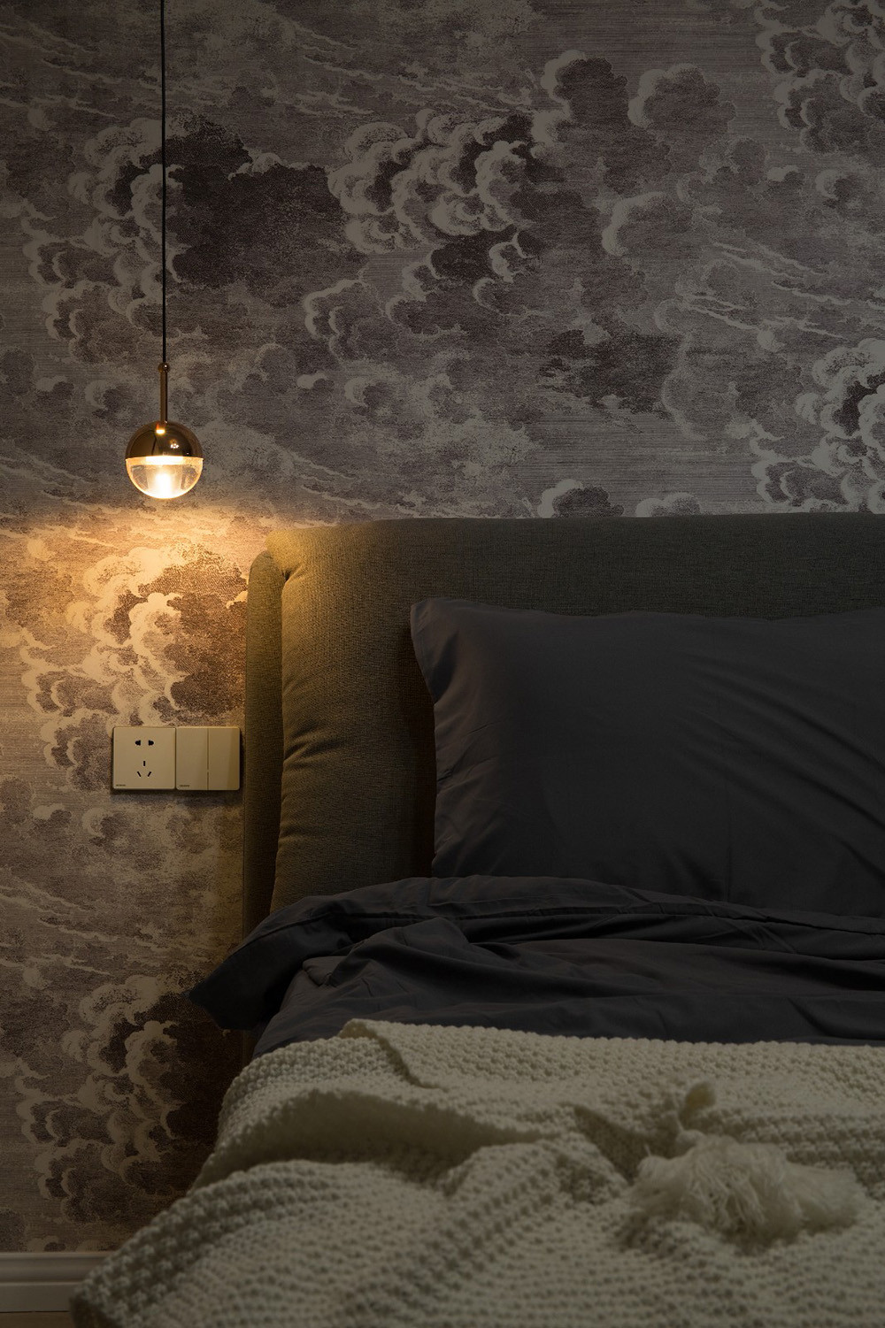 87平米北欧风格二室卧室装修效果图，灯饰创意设计图