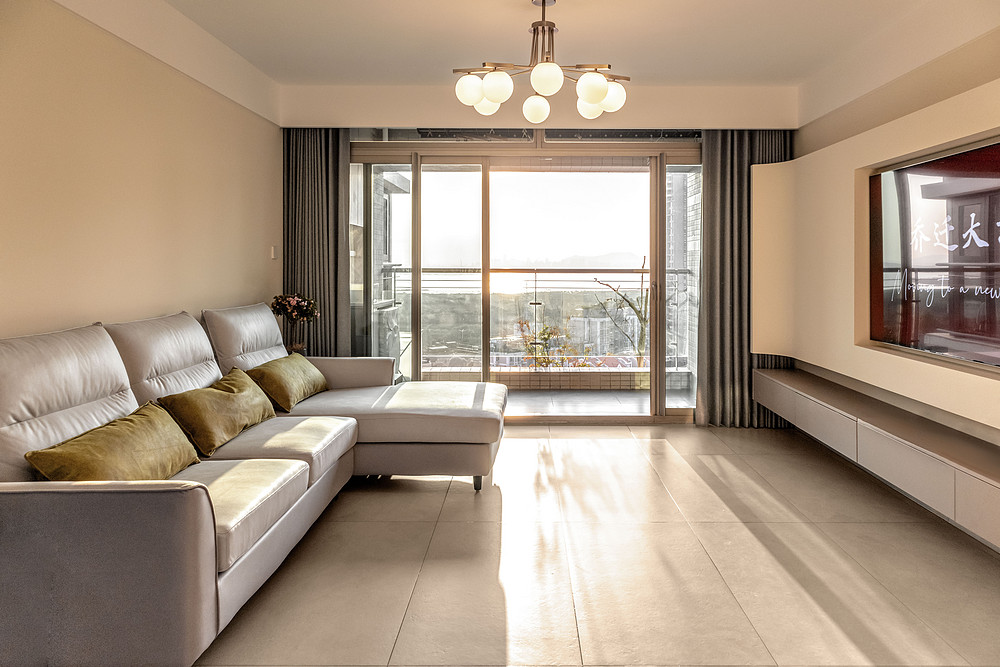 96平米简欧风格三室客厅装修效果图，沙发创意设计图