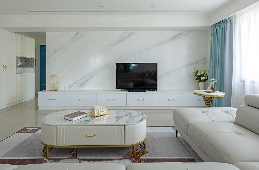 105平米美式风格三室客厅装修效果图，电视墙创意设计图