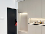 165平米现代简约风三室玄关装修效果图，置物柜创意设计图
