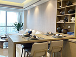 79平米轻奢风格三室餐厅装修效果图，餐桌创意设计图