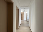 138平米现代简约风三室走廊装修效果图，软装创意设计图
