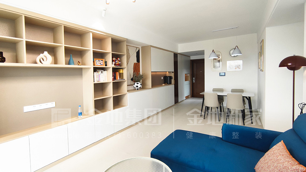 78平米现代简约风三室客厅装修效果图，沙发创意设计图