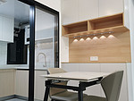 80平米现代简约风二室餐厅装修效果图，餐桌创意设计图