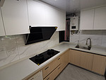 80平米现代简约风二室厨房装修效果图，橱柜创意设计图