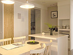 77平米日式风格二室餐厅装修效果图，灯饰创意设计图