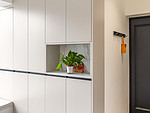 128平米现代简约风三室玄关装修效果图，玄关柜创意设计图