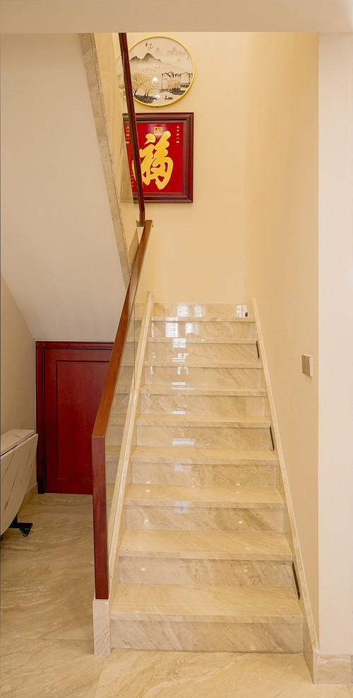 300平米新中式风格复式玄关装修效果图，楼梯创意设计图