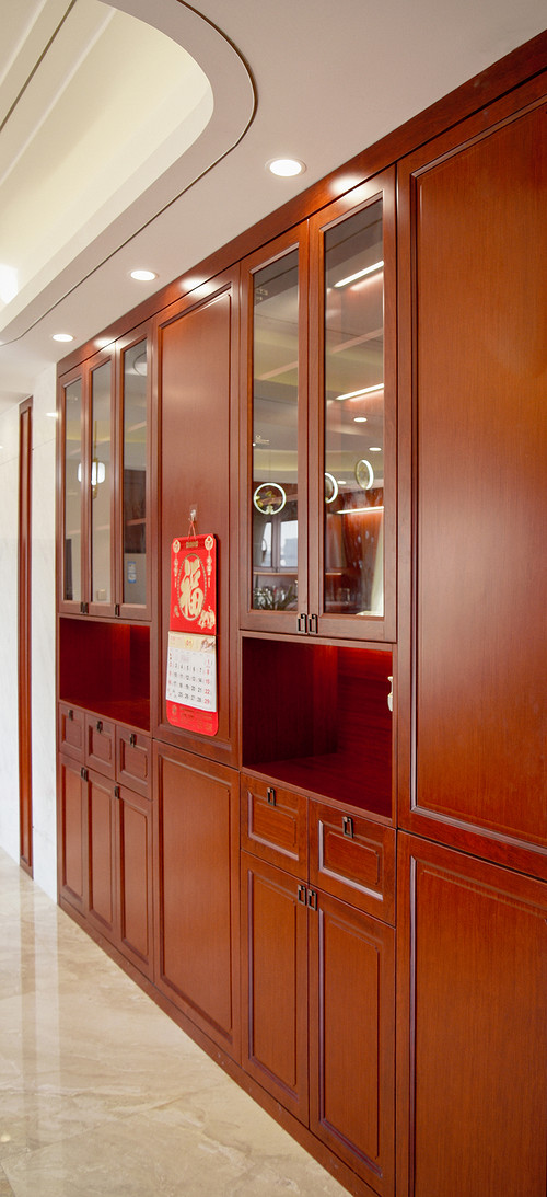93平米新中式风格复式餐厅装修效果图，酒柜创意设计图