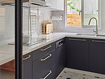 128平米混搭风格三室厨房装修效果图，橱柜创意设计图