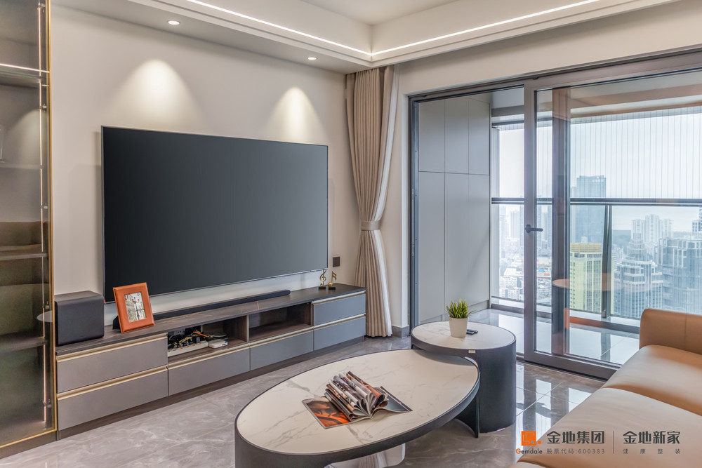 91平米现代简约风三室客厅装修效果图，沙发创意设计图