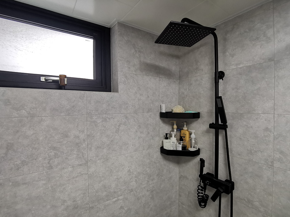 78平米轻奢风格三室卫生间装修效果图，盥洗区创意设计图