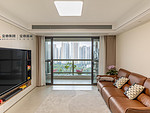 136平米现代简约风三室客厅装修效果图，沙发创意设计图