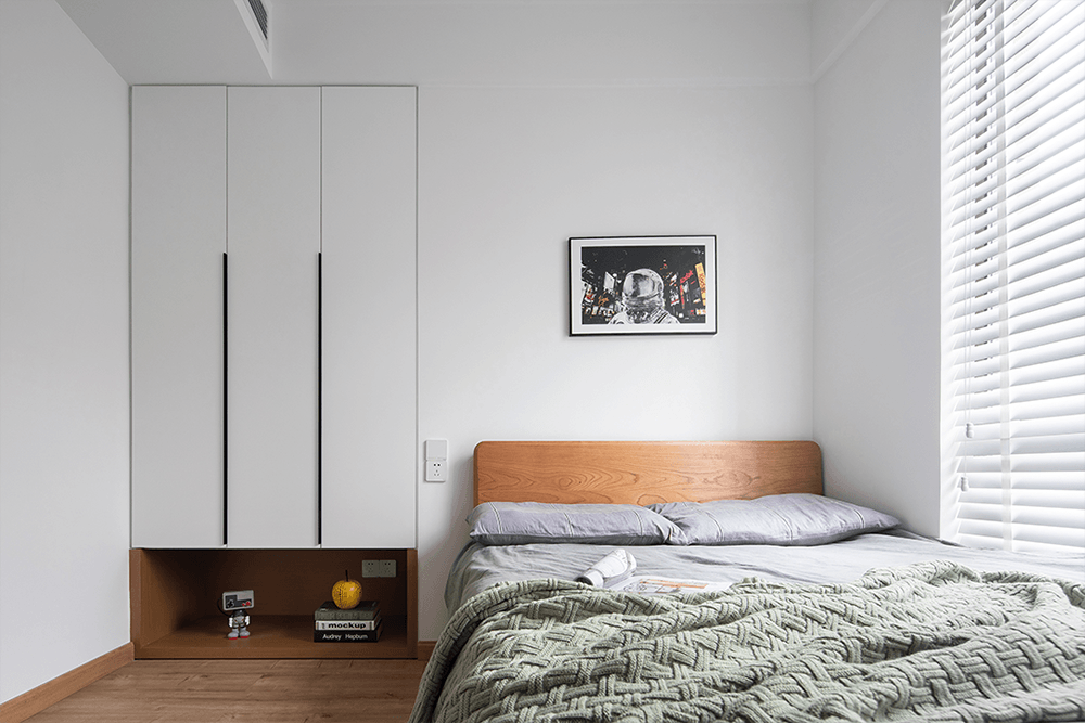 80平米现代简约风三室卧室装修效果图，衣柜创意设计图