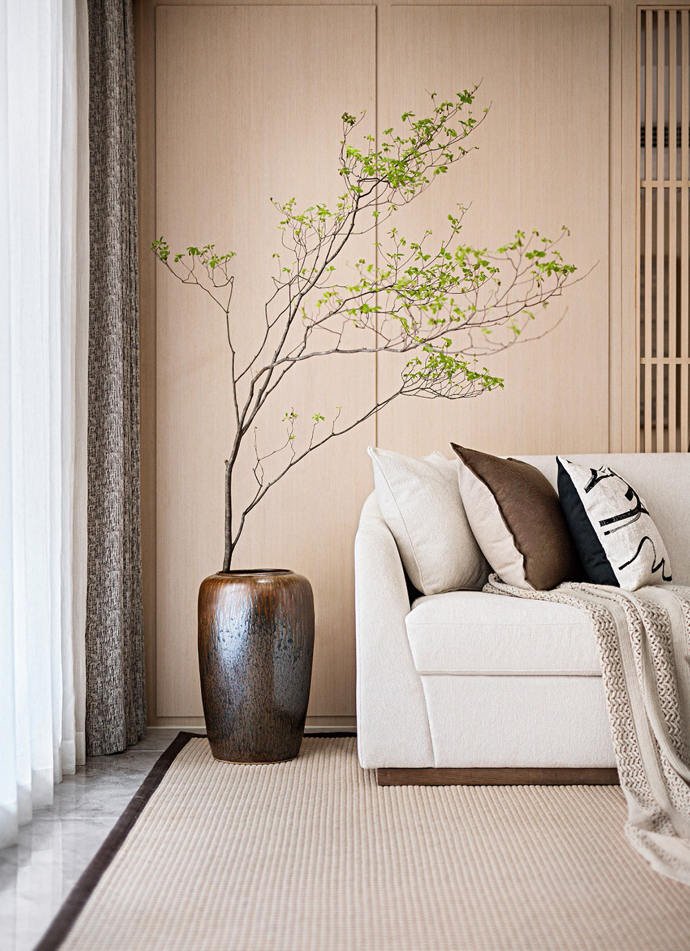 311平米日式风格三室客厅装修效果图，沙发创意设计图