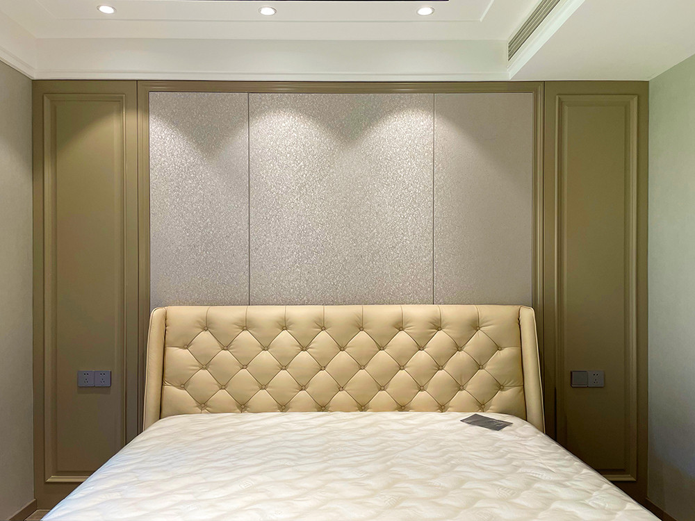 182平米美式风格复式卧室装修效果图，背景墙创意设计图