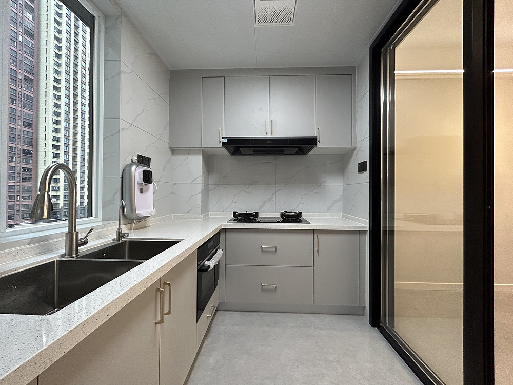 100平米现代简约风四室厨房装修效果图，软装创意设计图