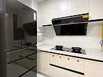 80平米现代简约风三室厨房装修效果图，橱柜创意设计图