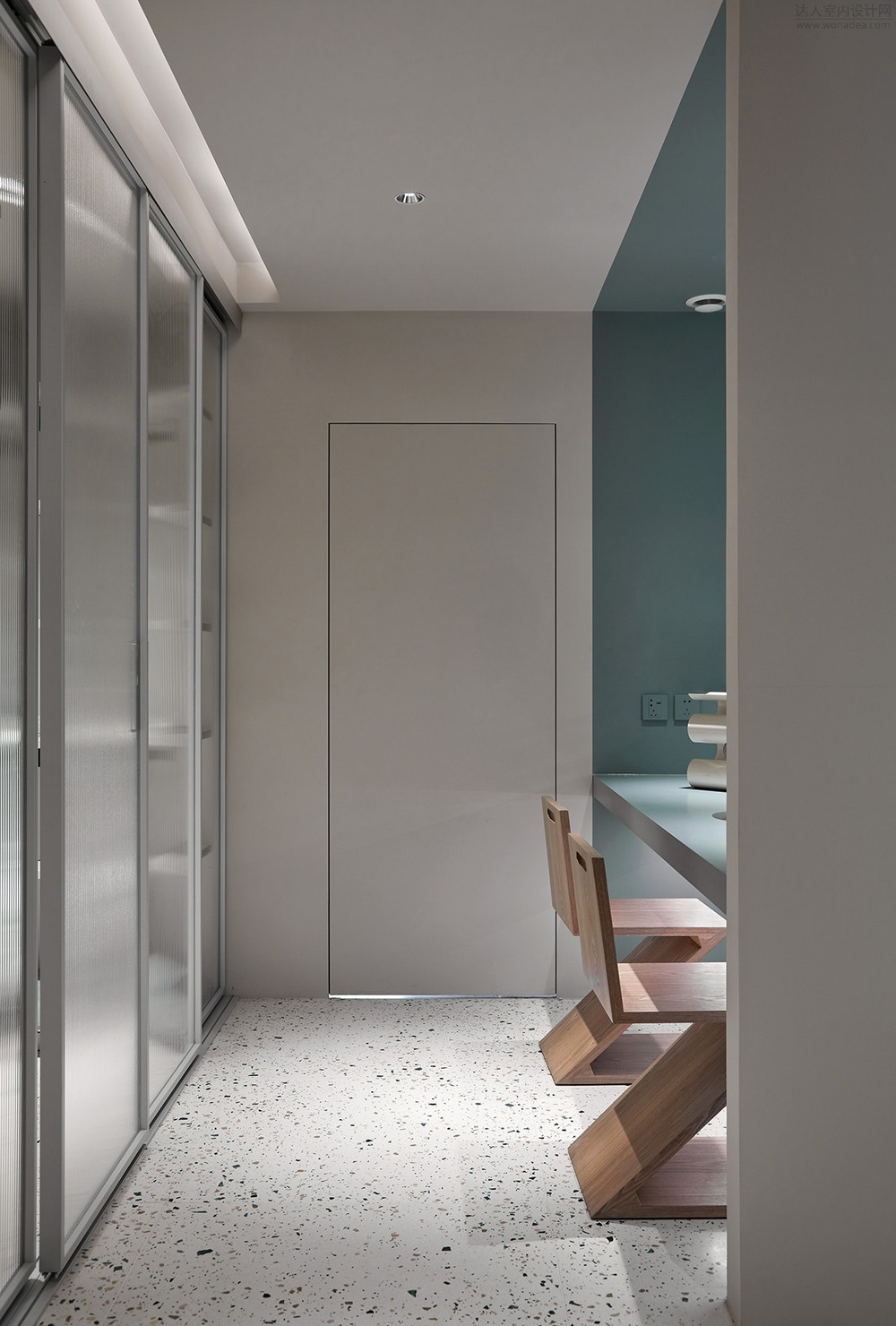 115平米现代简约风二室走廊装修效果图，软装创意设计图