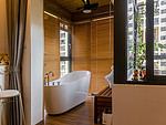 120平米日式风格二室卫生间装修效果图，盥洗区创意设计图