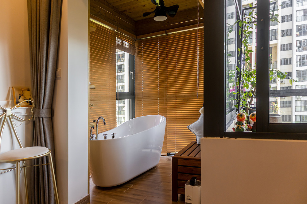 69平米日式风格二室卫生间装修效果图，盥洗区创意设计图