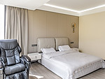 68平米轻奢风格别墅卧室装修效果图，软装创意设计图