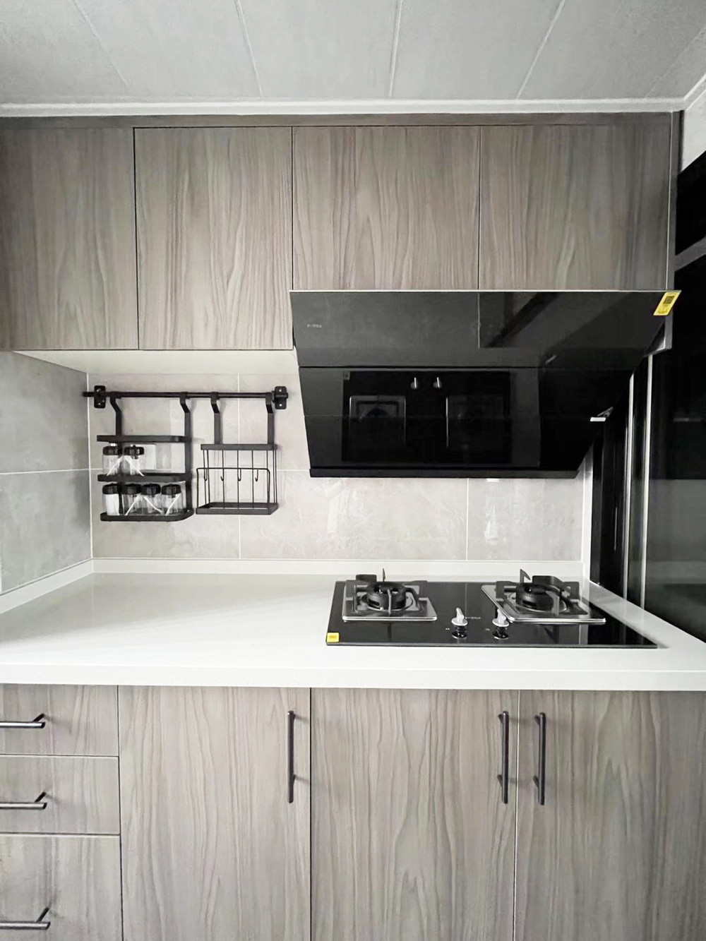 80平米轻奢风格三室厨房装修效果图,橱柜创意设计图