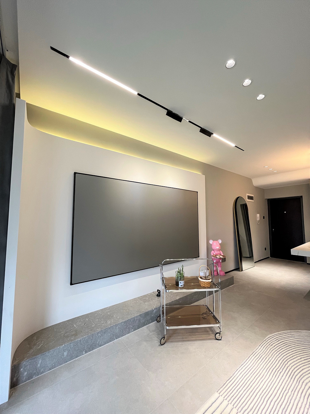74平米现代简约风三室客厅装修效果图，沙发创意设计图