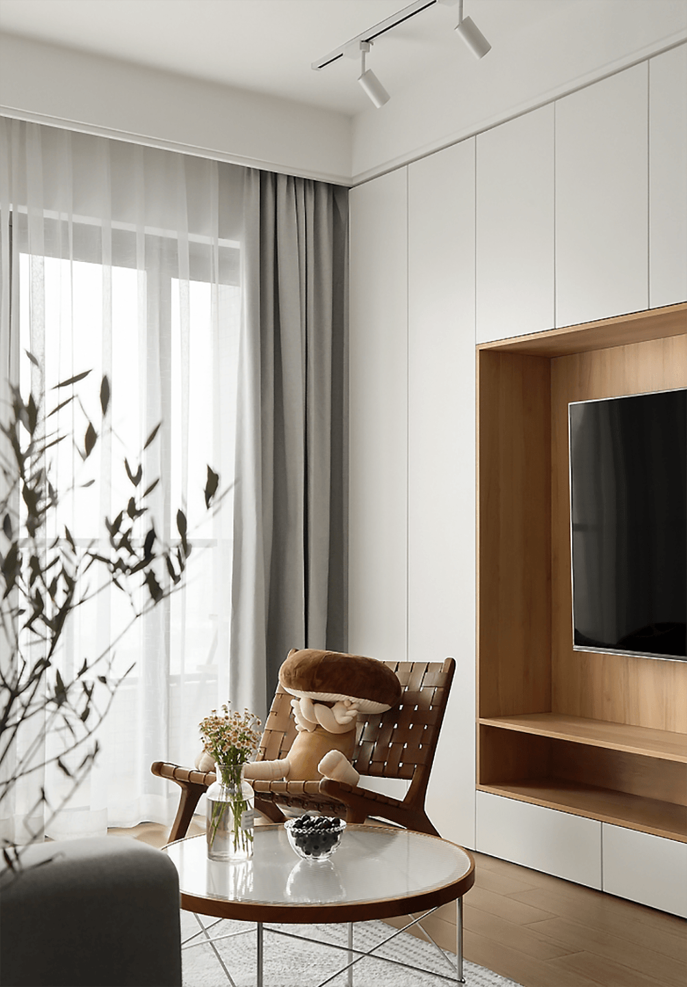 85平米北欧风格三室客厅装修效果图，电视墙创意设计图