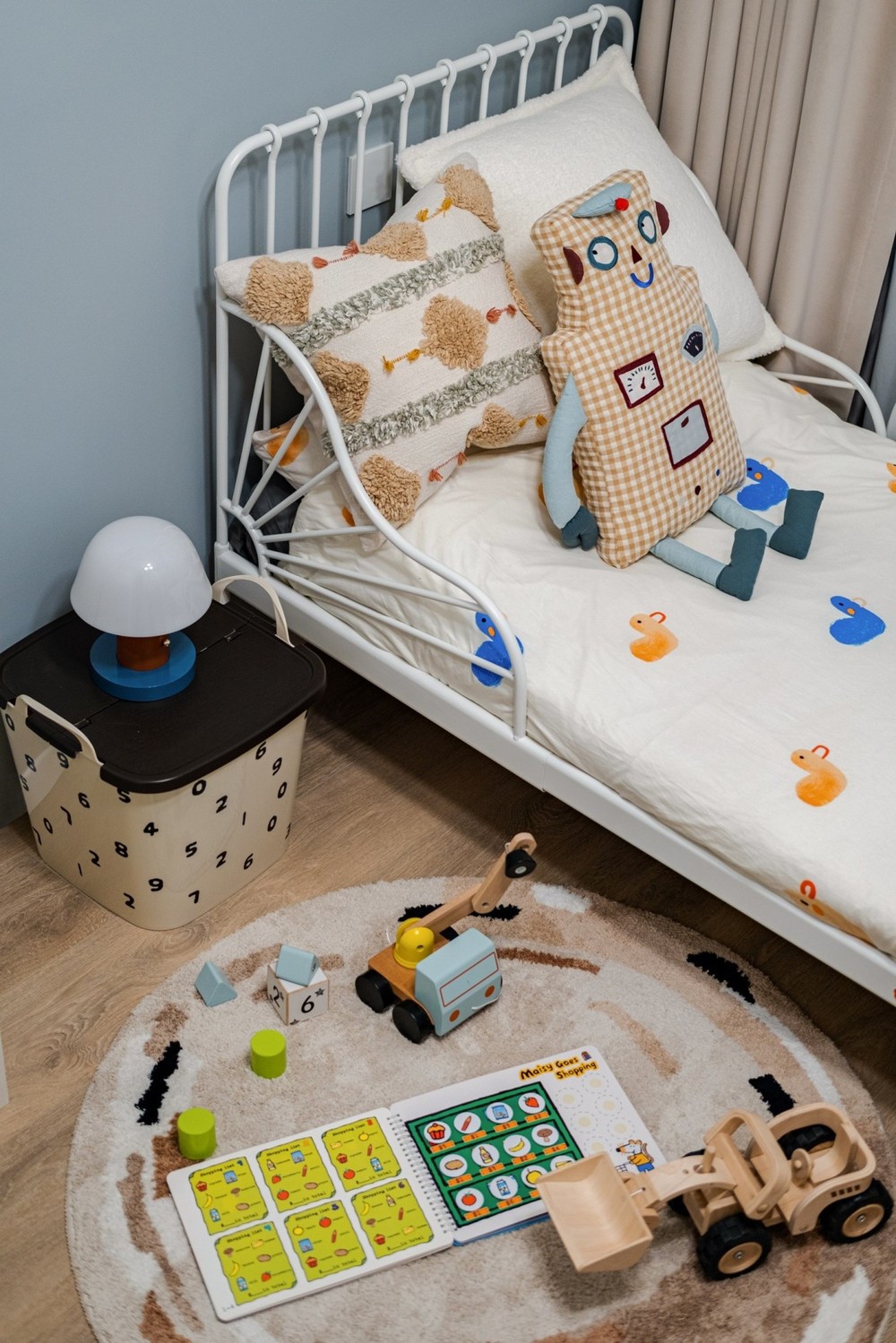 130平米北欧风格四室儿童房装修效果图，软装创意设计图
