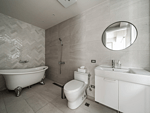 108平米现代简约风二室卫生间装修效果图，盥洗区创意设计图