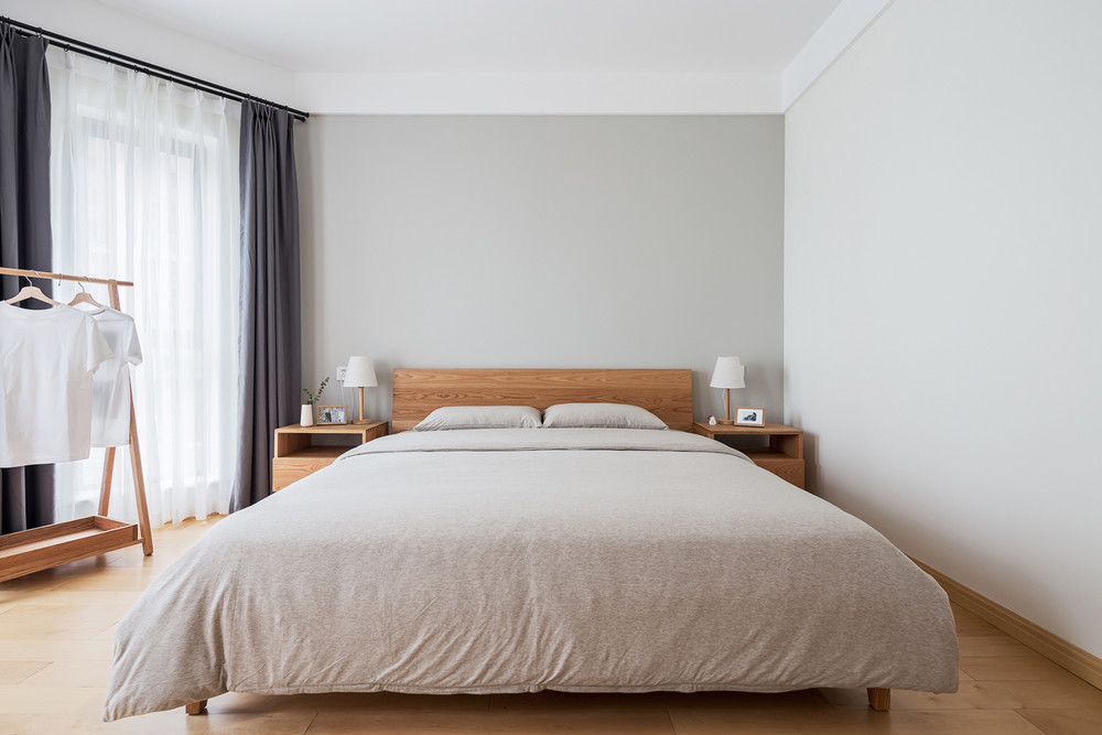 88平米日式风格三室卧室装修效果图，墙面创意设计图