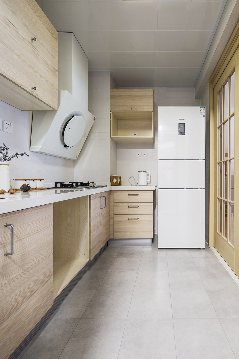 88平米日式风格三室厨房装修效果图,墙面创意设计图