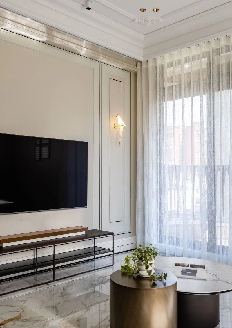 96平米欧式风格三室客厅装修效果图，电视墙创意设计图