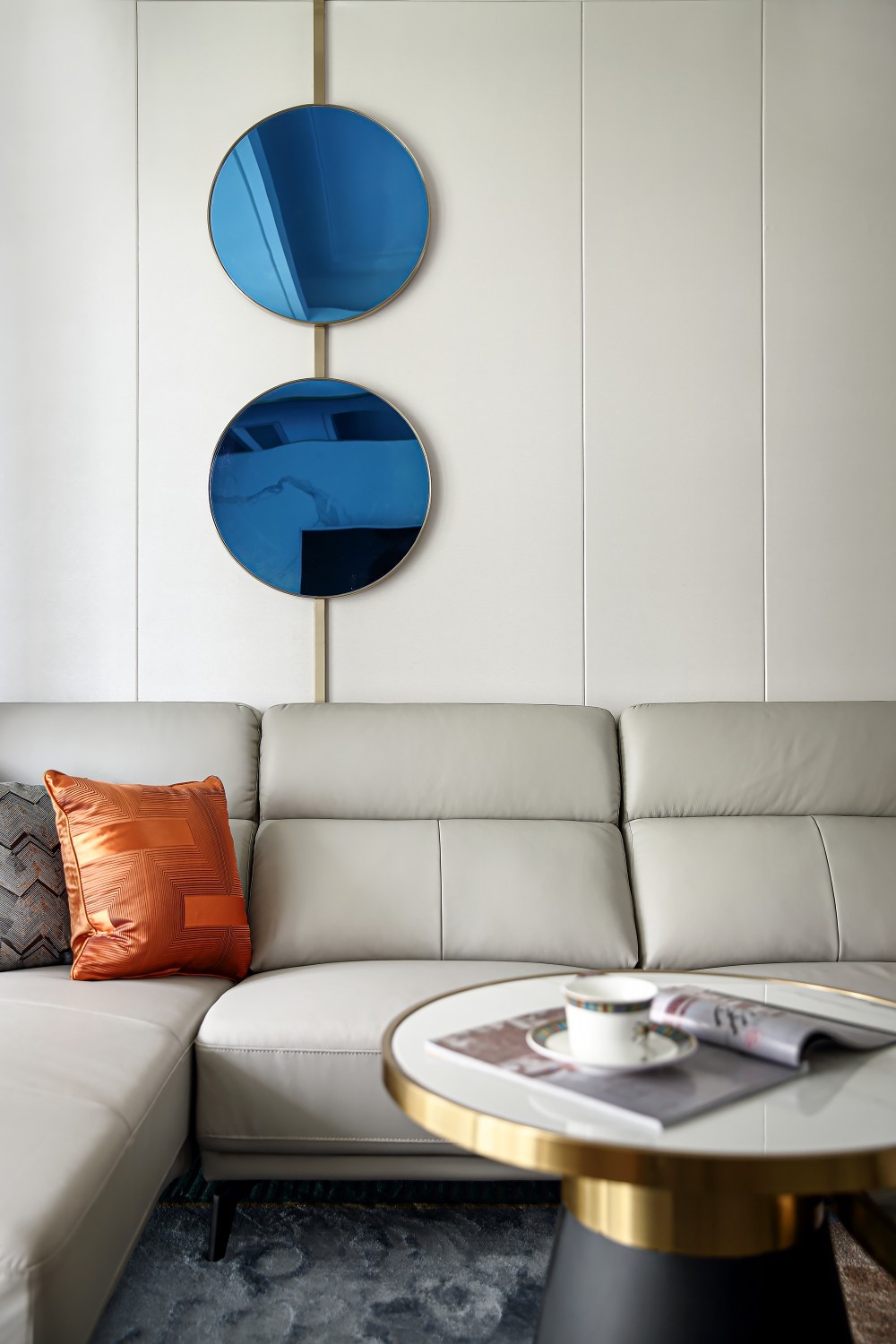 163平米轻奢风格三室客厅装修效果图，沙发创意设计图