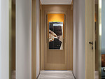 97平米轻奢风格三室走廊装修效果图，墙面创意设计图
