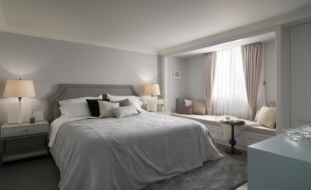 146平米美式风格三室卧室装修效果图，飘窗创意设计图